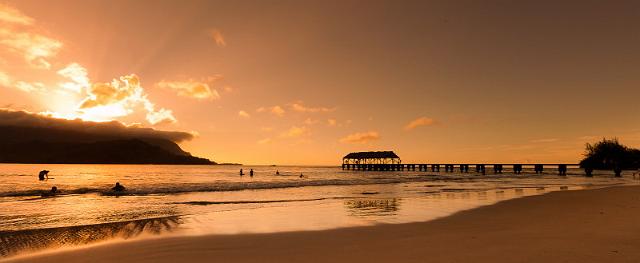 089 Kauai, Hanalei Pier.jpg